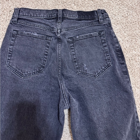 Abercrombie Curve Love 90s Straight Ultra High Rise 29/8 Ripped Black Jeans - Picture 12 of 14